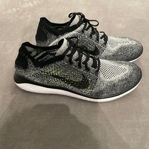 Men’s Nike Free Run sneakers